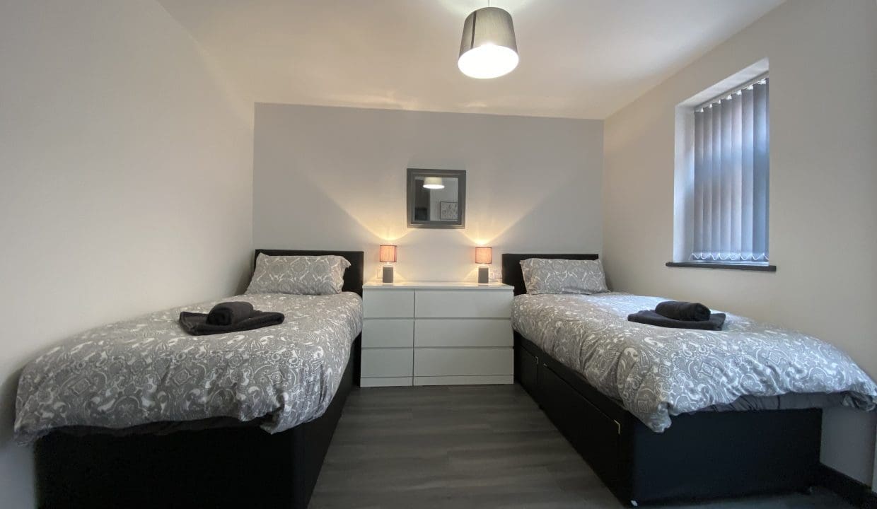 04 Bedroom