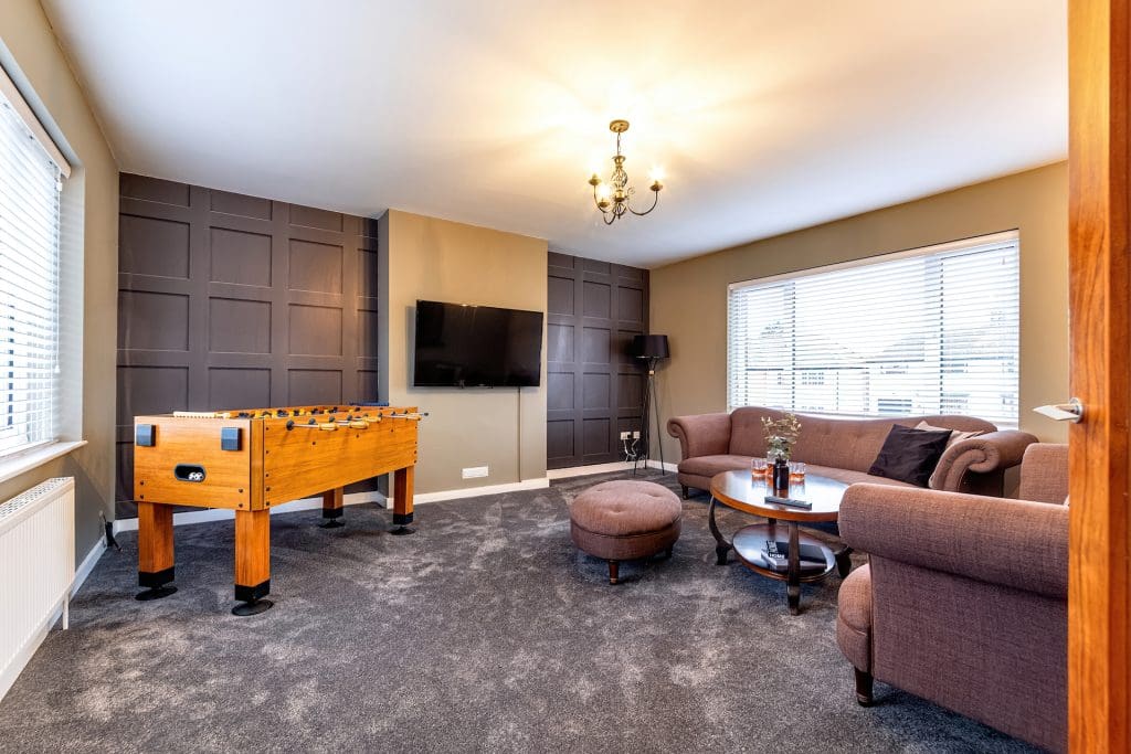 3 Bedrooms (6 Beds), 2 Baths – Peterborough