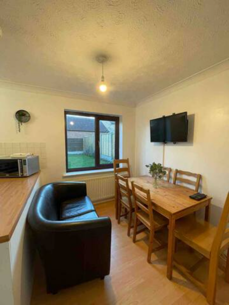 6 Bedroom, 2 Bathroom House In Great Oakley, Corby,UK.