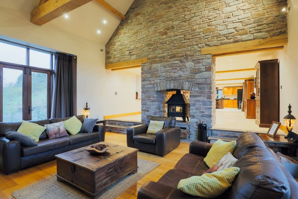 3 Bedroom (3 Bed), 3 Bath – Powys, Llandeilo, Wales, UK