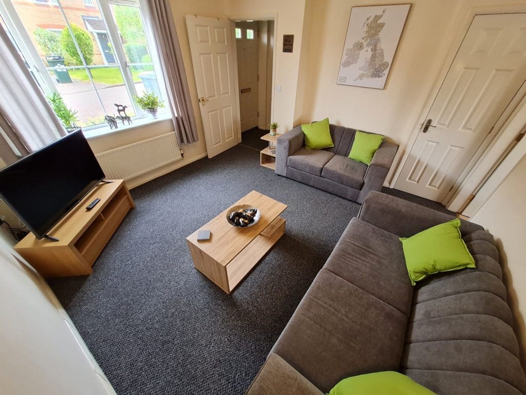 3 Bedroom (5 Beds), 1 Bathroom House – Coventry, West Midlands, England, UK.