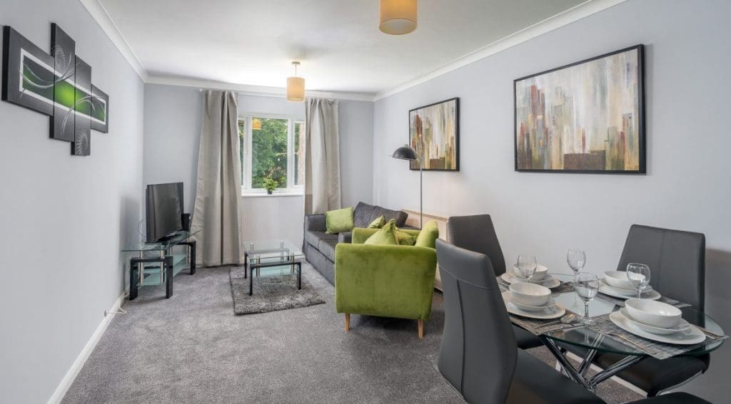 1 Bedroom (2 Beds), 1 Bathroom apartment in Crawley, West Sussex, UK