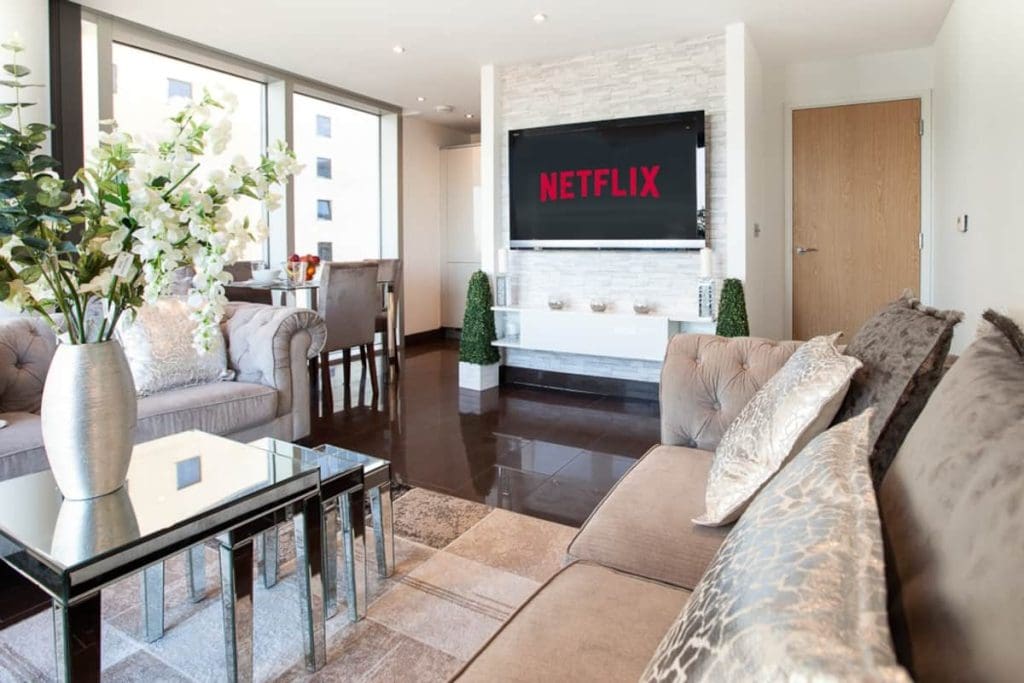 2 Bedroom (3 Beds), 2 Bathroom Apartment – Milton Keynes, Buckinghamshire, England, UK