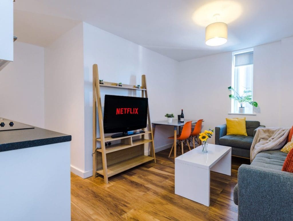 1 Bedroom (2 Beds), 1 Bathroom Apartment – Manchester, England, UK