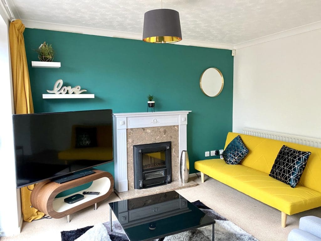 3 Bedroom (5 Beds), 2 Bathroom House – Milton Keynes, Buckinghamshire, England, UK