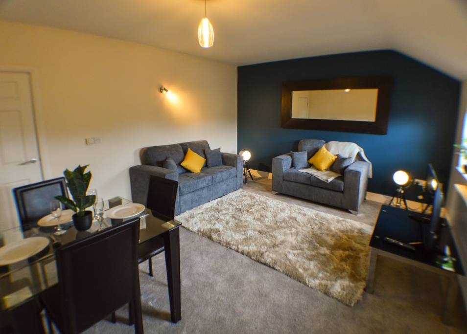 2 Bedroom, 2 Bathroom Studio Apartment Located In Derby, Derbyshire, England, UK