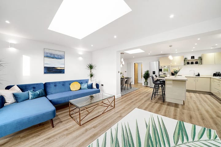 2 Bedroom (3 Beds), 1 Bath – Maidstone, Kent, England, UK