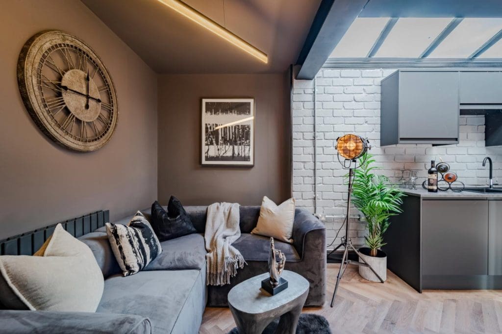1 Bedroom, 1 Bathroom Studio Apartments Located In Coventry, West Midlands, England, UK