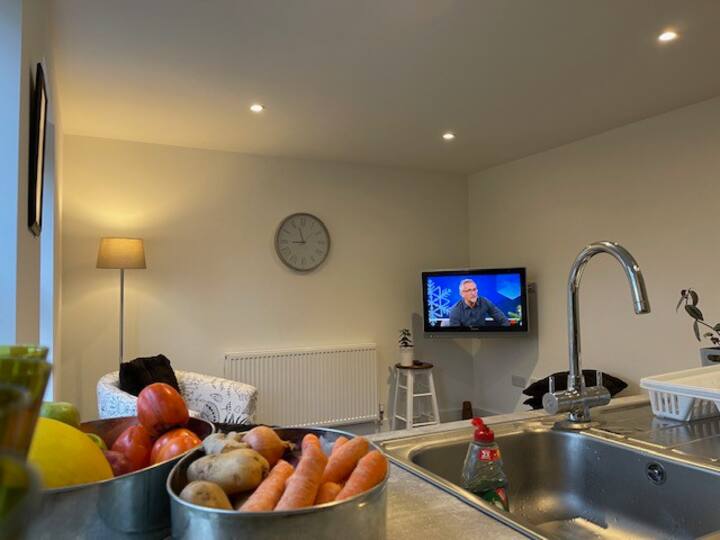 1 Bedroom (1 Beds), 1 Bath – Bournemouth, Dorset, England, UK