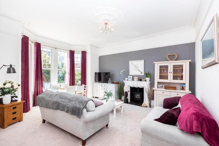 2 Bedroom (4 Beds), 1 Bath – Bournemouth, Dorset, England, UK