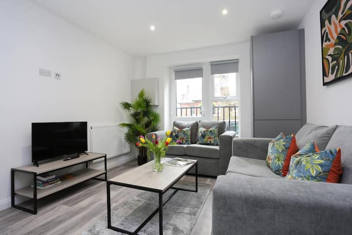 1 Bedroom (2 Beds), 1 Bath – Bournemouth, Dorset, England, UK