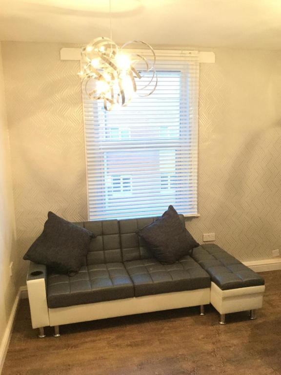 1 Bedrooms (1 Beds), 1 Bath – Birmingham,  West Midlands, England, UK
