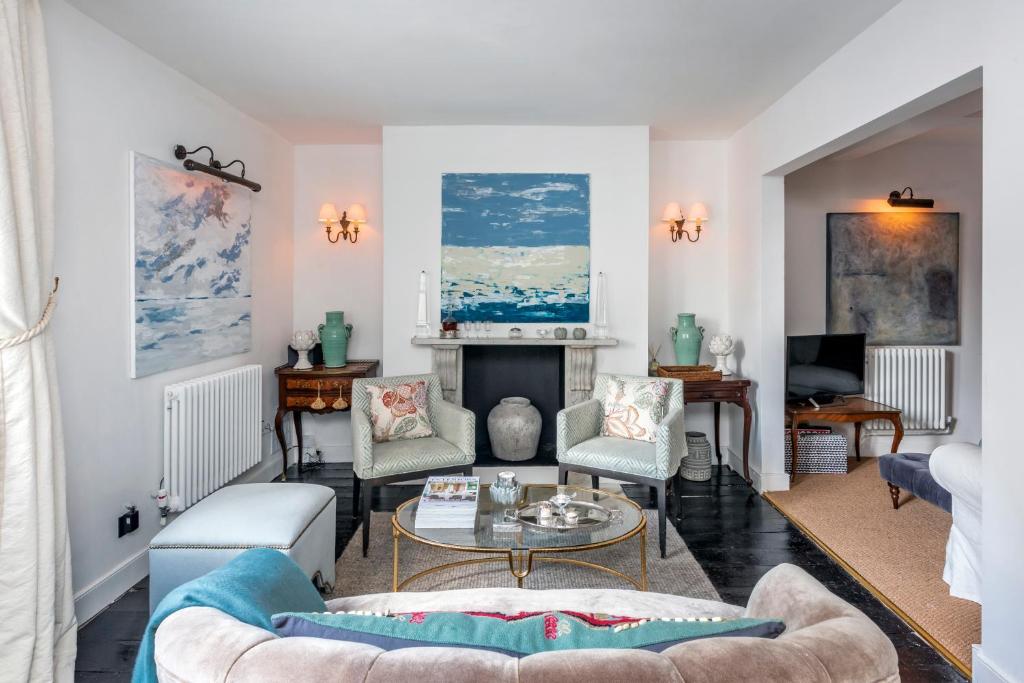 5 Bedrooms (5 Beds), 1 Bath – Bath,  Bath, England, UK