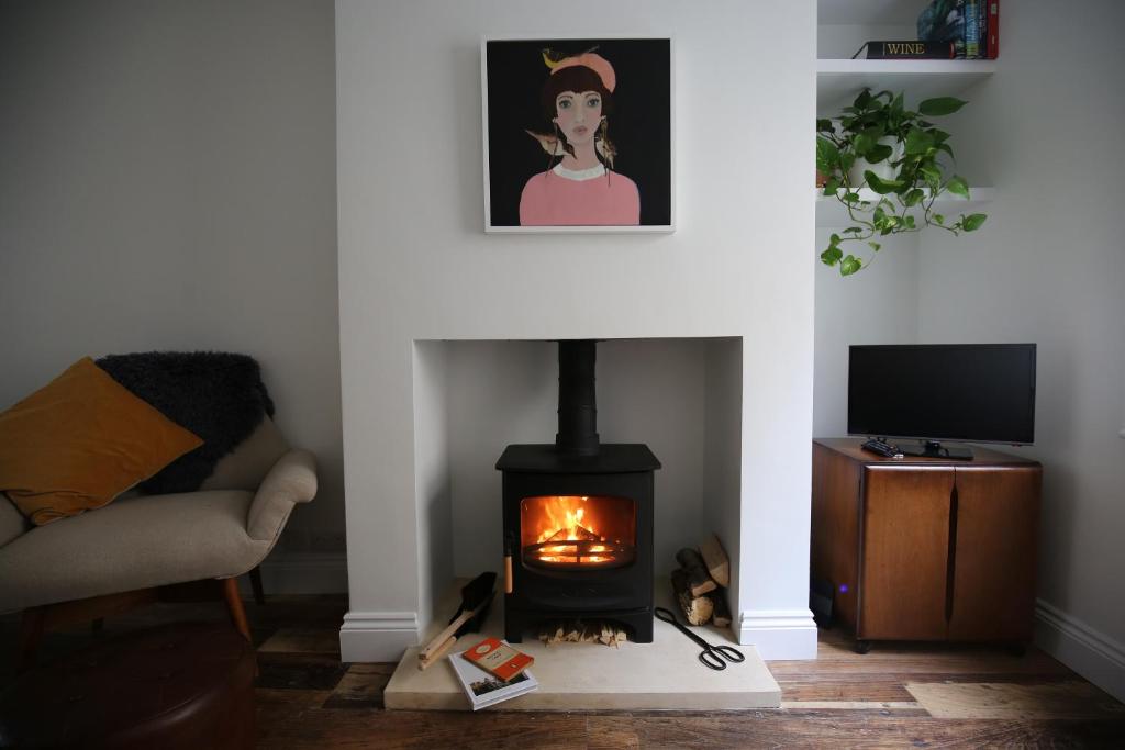 2 Bedrooms (3 Beds), 2 Bath – Bath, Bath, England, UK