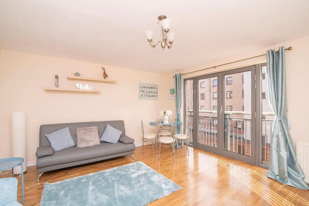 1 Bedrooms (1 Beds), 1 Bath – Glasgow, Strathclyde, Scotland, UK