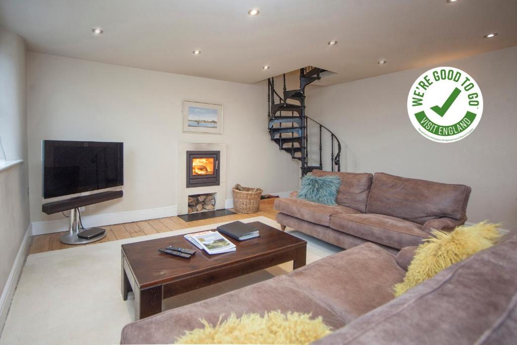 2 Bedrooms (2 Beds), 1 Bath – Bath, Bath, England, UK