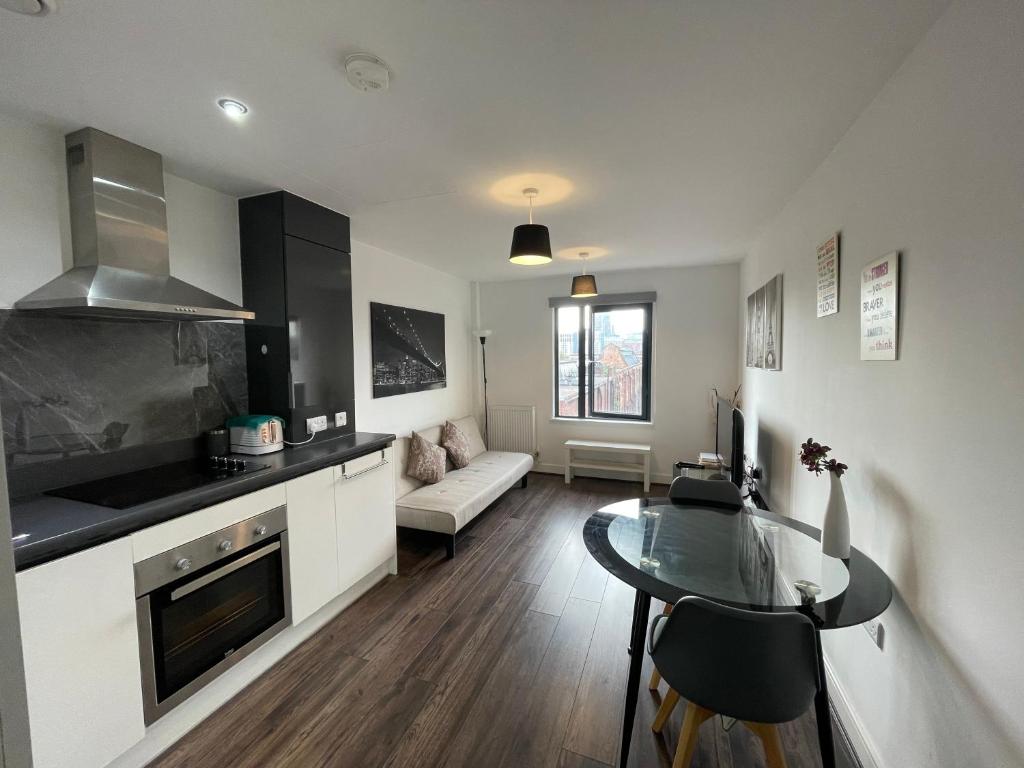 1 Bedrooms (1 Beds), 1 Bath – Birmingham, West Midlands, England, UK