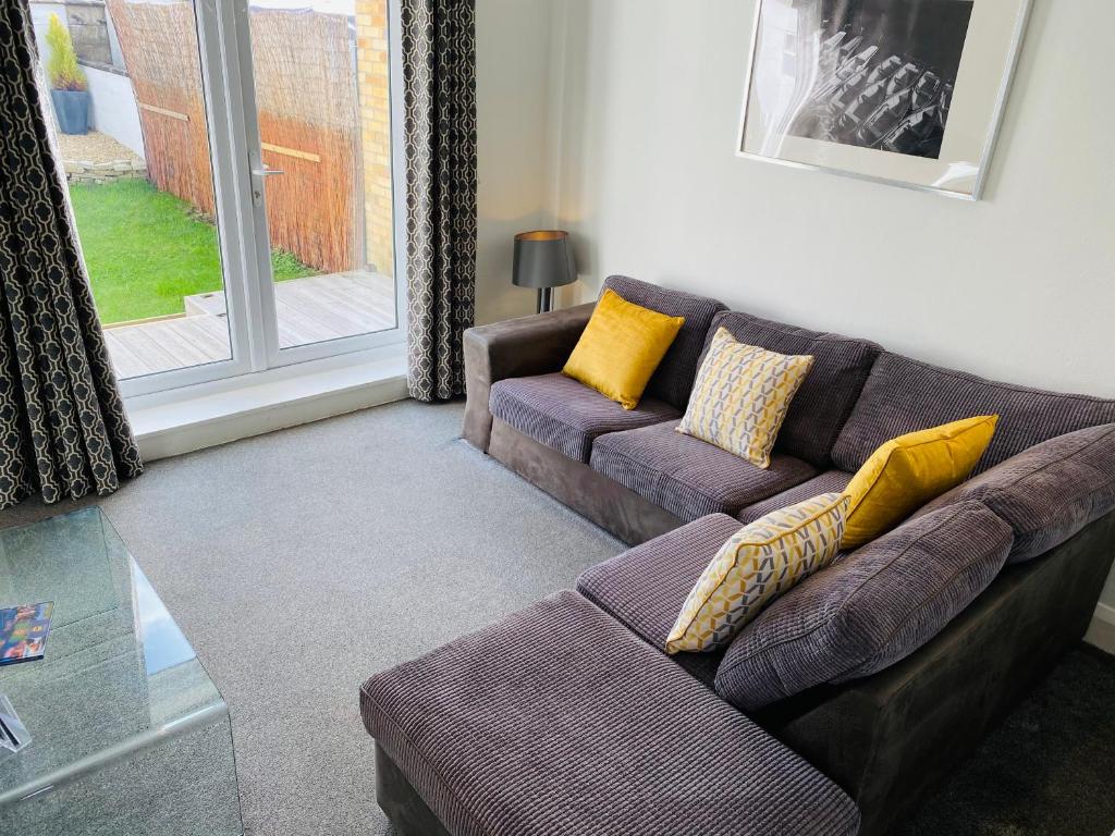 3 Bedrooms (4 Beds), 1 Bath – Oxford, Oxfordshire, England, UK