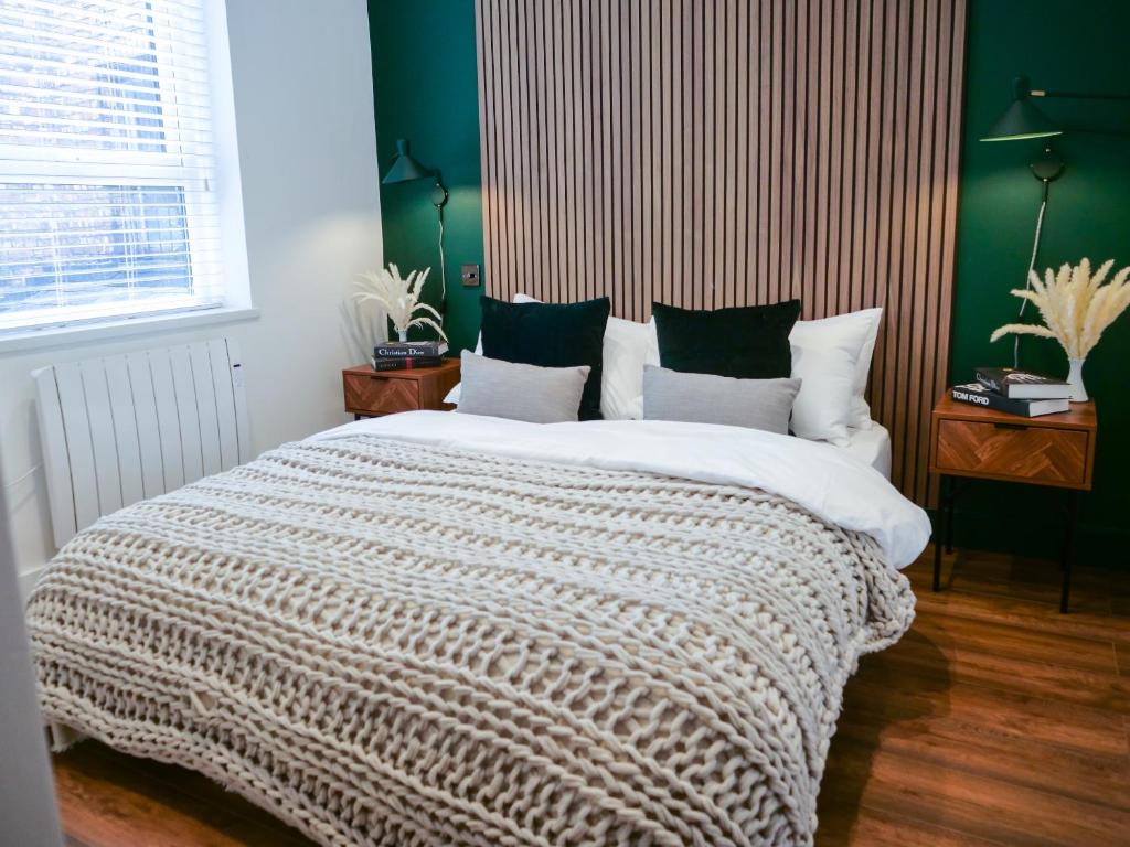 2 Bedrooms (2 Beds), 1 Bath – Manchester,  Greater Manchester, England, UK