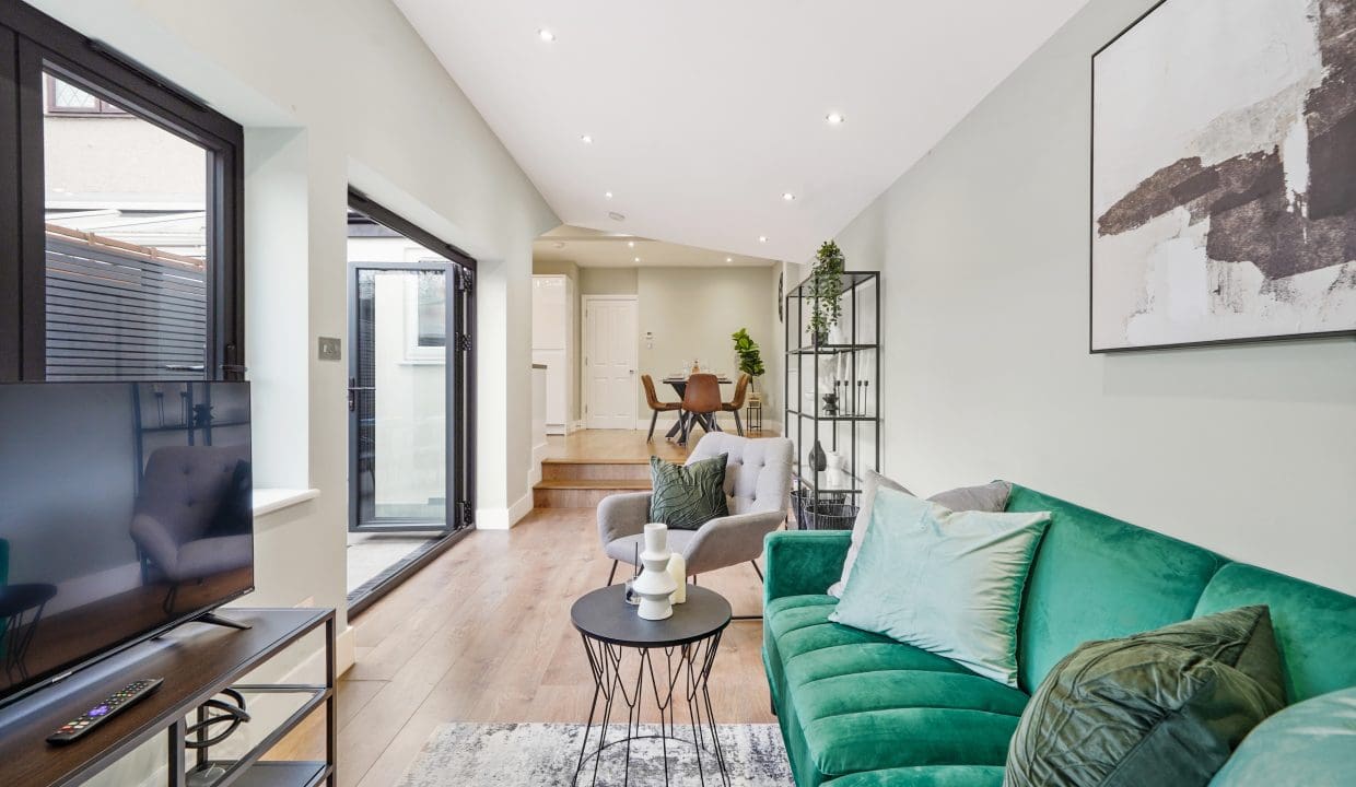 Flat 1, 77 Haydons Road - or27sg2TdJlKYutHtW3b