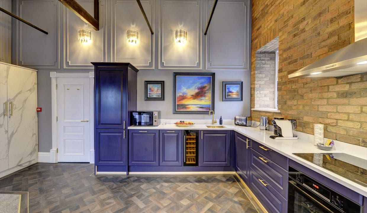_DSC5440And8more_Fusion-Interior
