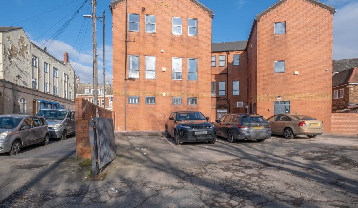 12Stay WS10 Woden Hse Building_02