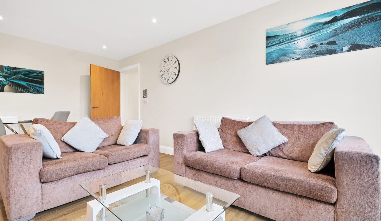 Heathrow Living F3_21