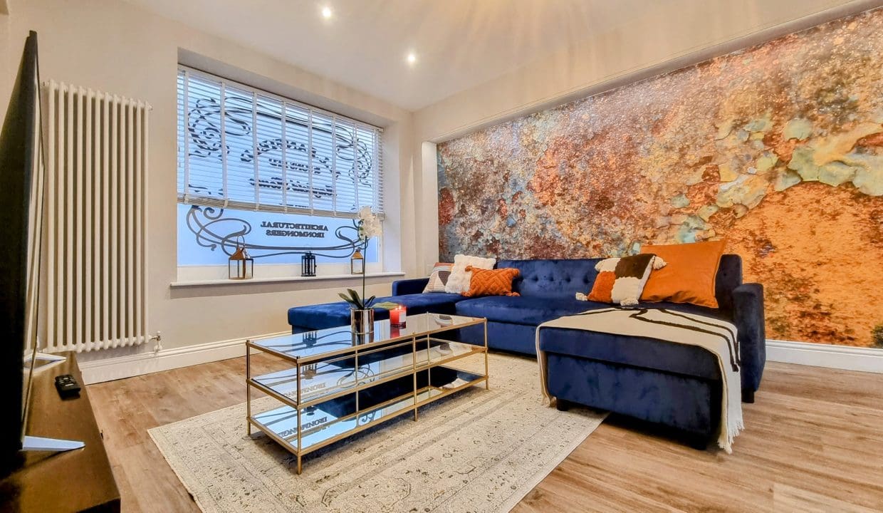 Living Room (2)