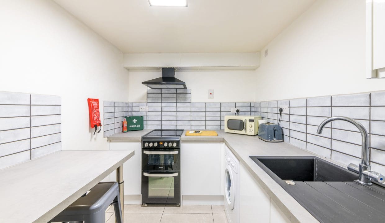 16-15 Cave Street House 1 - Kitchen-1