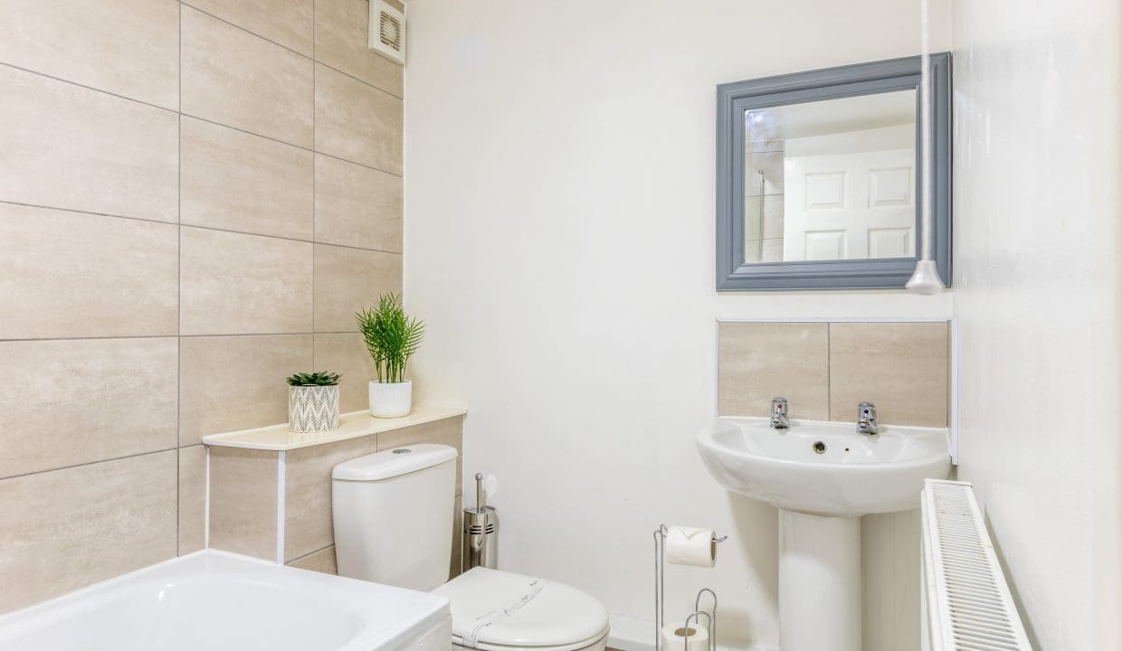 20-15 Cave Street House 1 - Bathroom-1