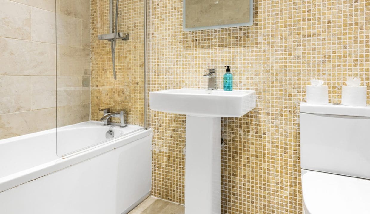 Bathroom with Bathtub