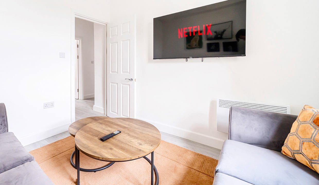 Flatscreen TV with Netflix