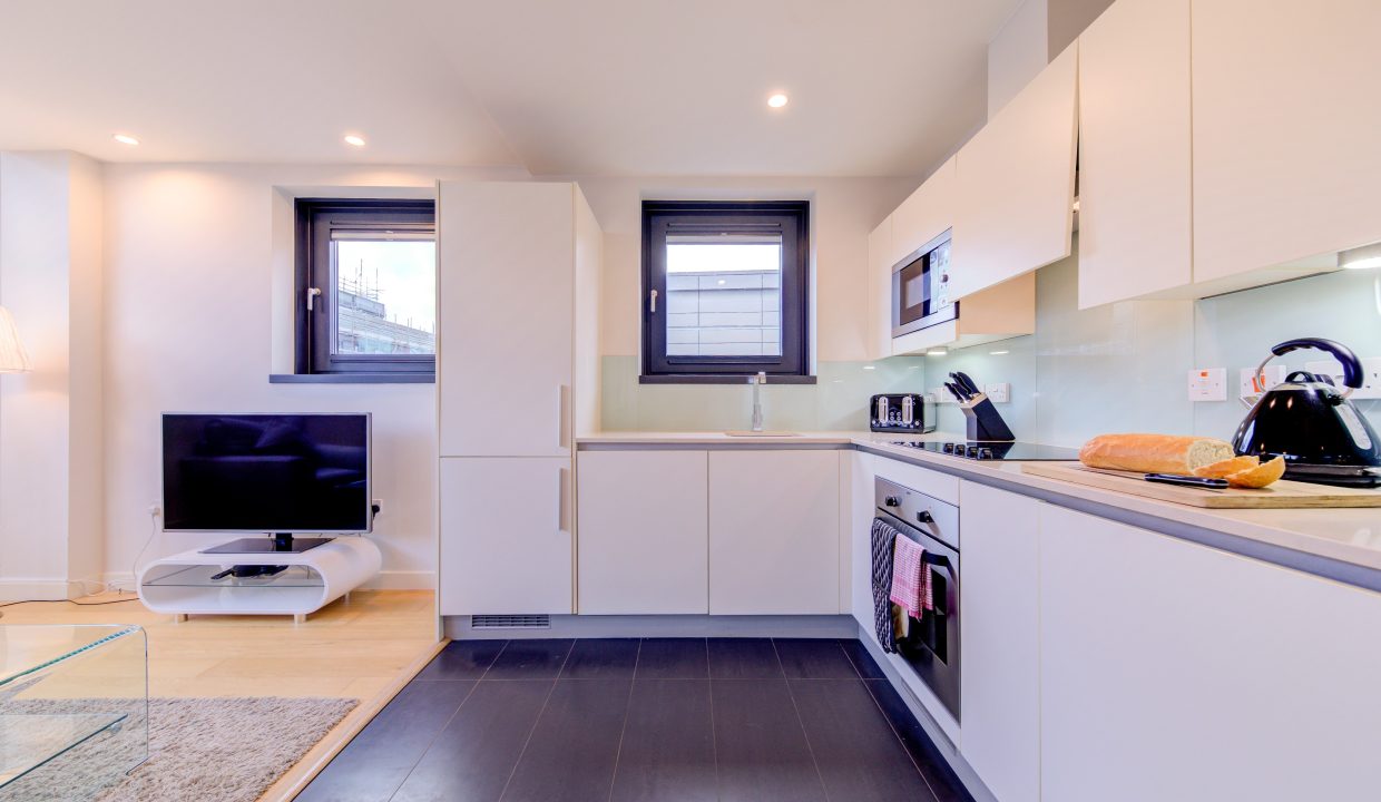 cleyro_finzelsreach_familydeluxe_kitchen1[1]