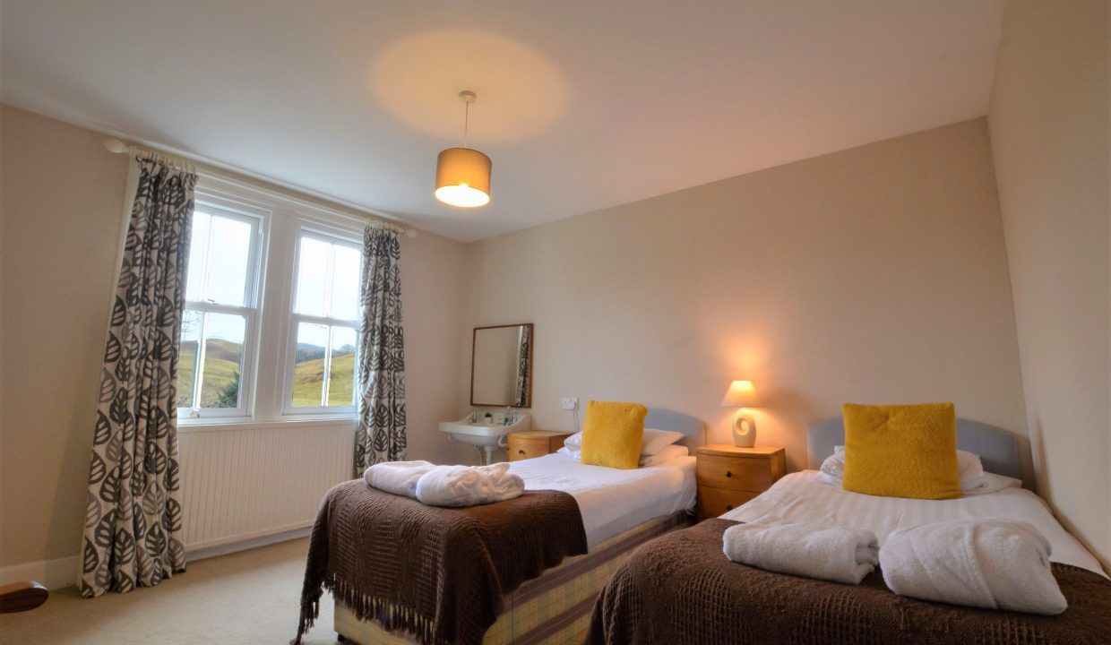 Cologin Farmhouse Fourth Upstairs Bedroom (1)