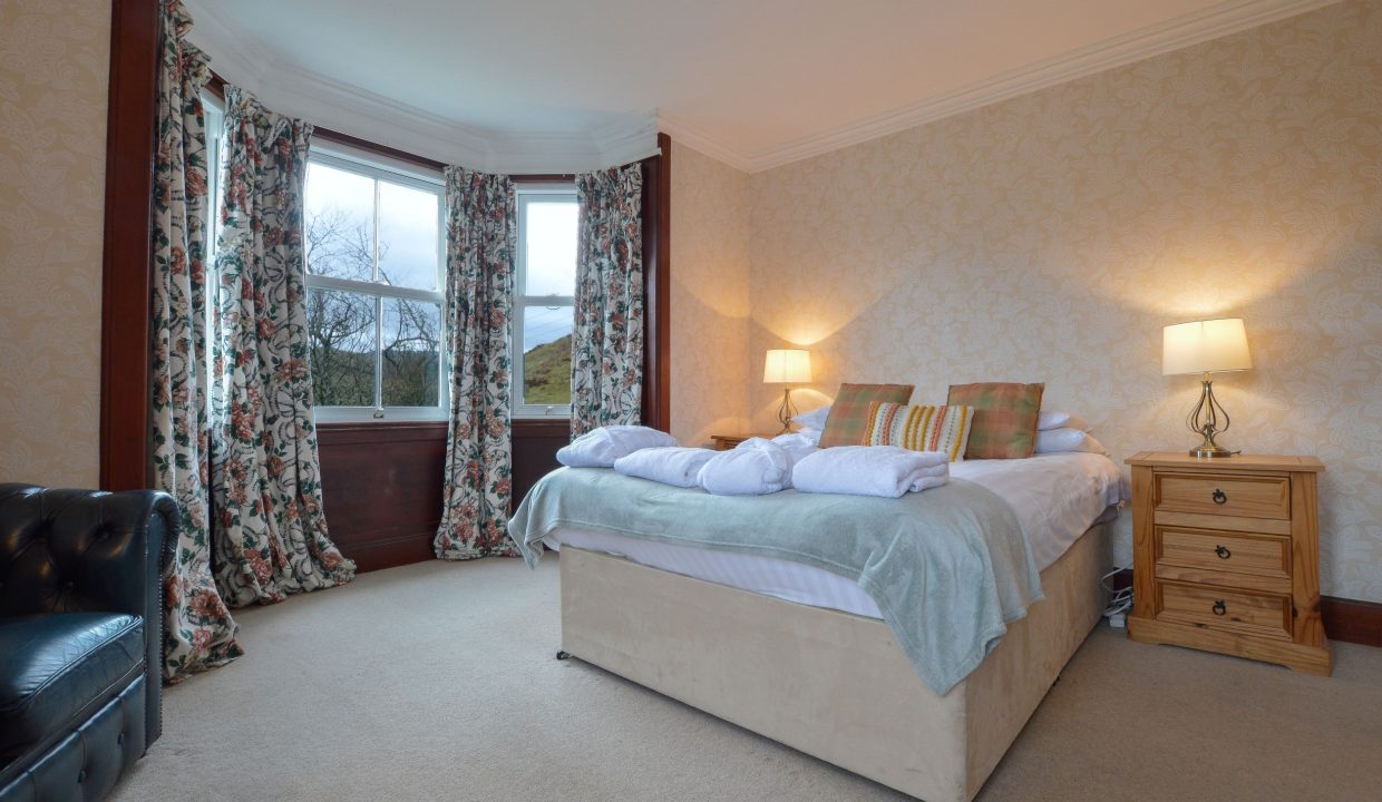 Cologin Farmhouse Third Upstairs Bedroom (2)