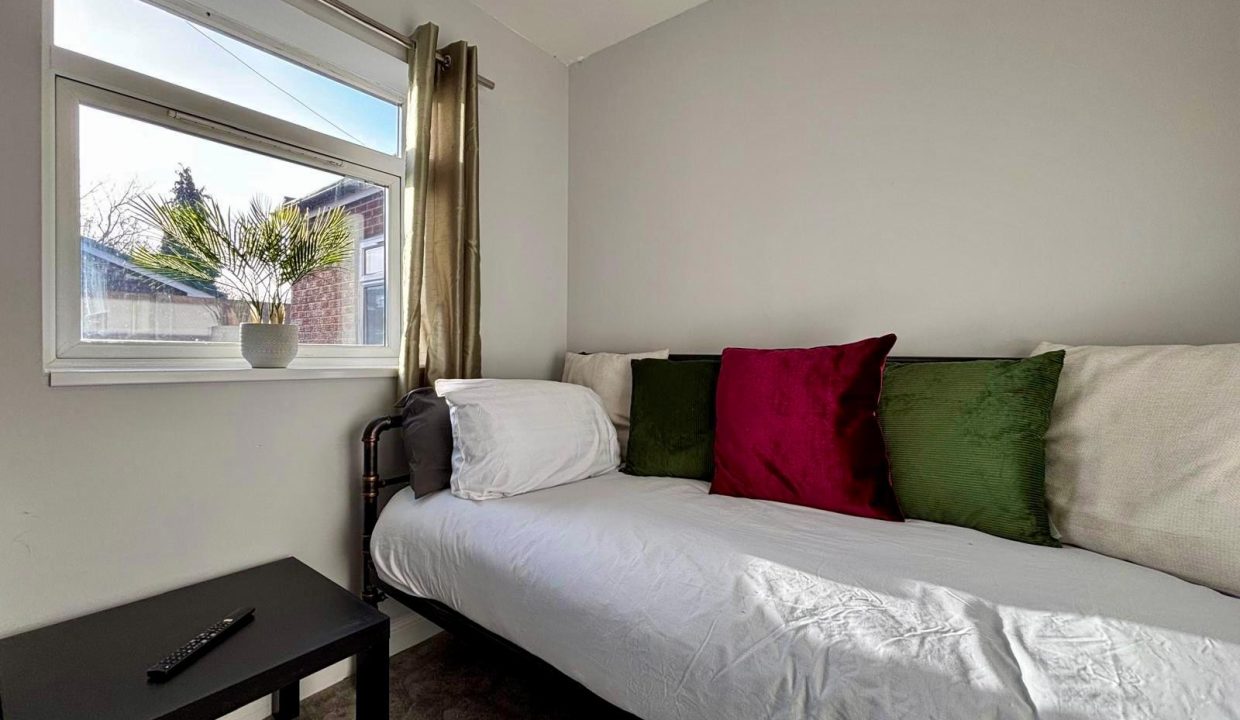bedroom2