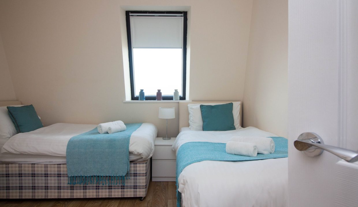 stayzo.castle point 18.bedroom 1