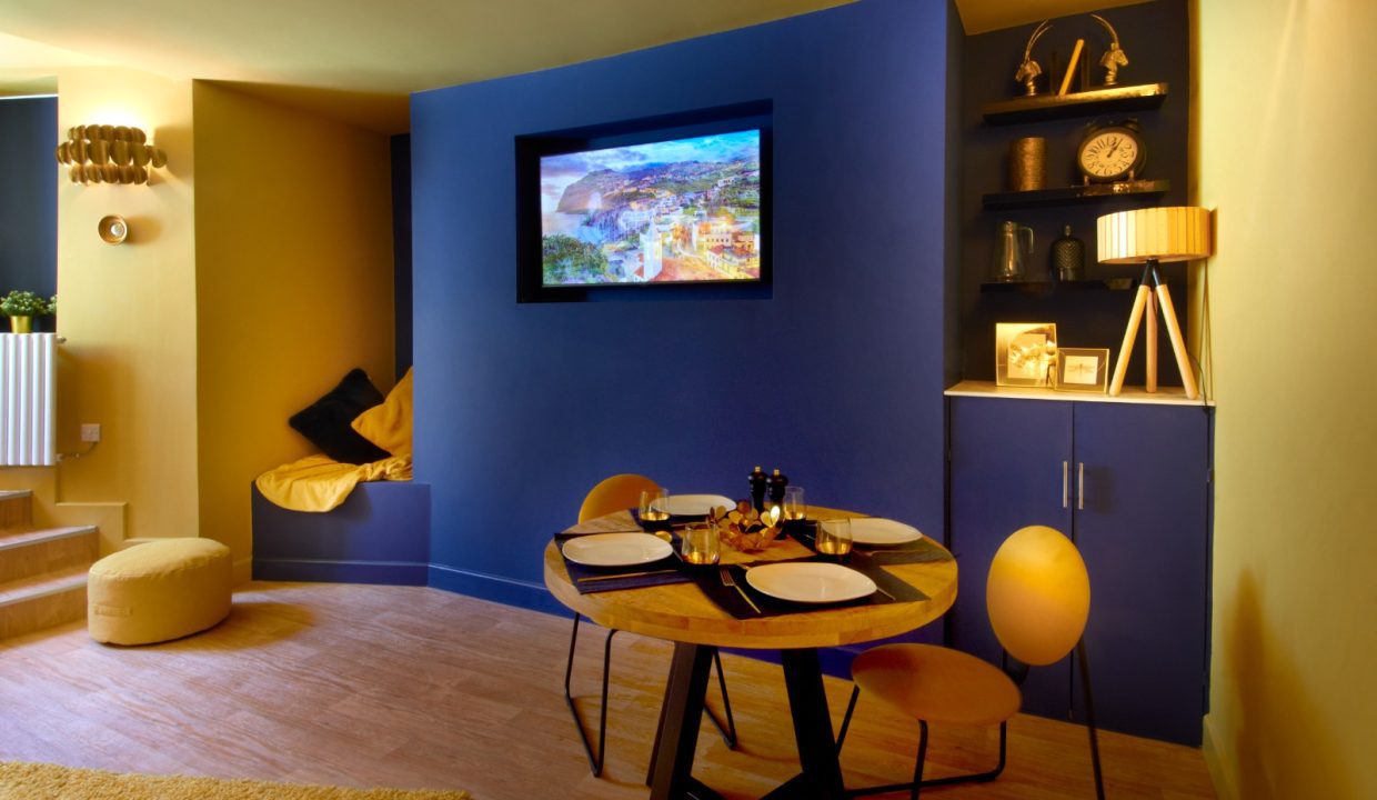 stayzo_weston_dining1