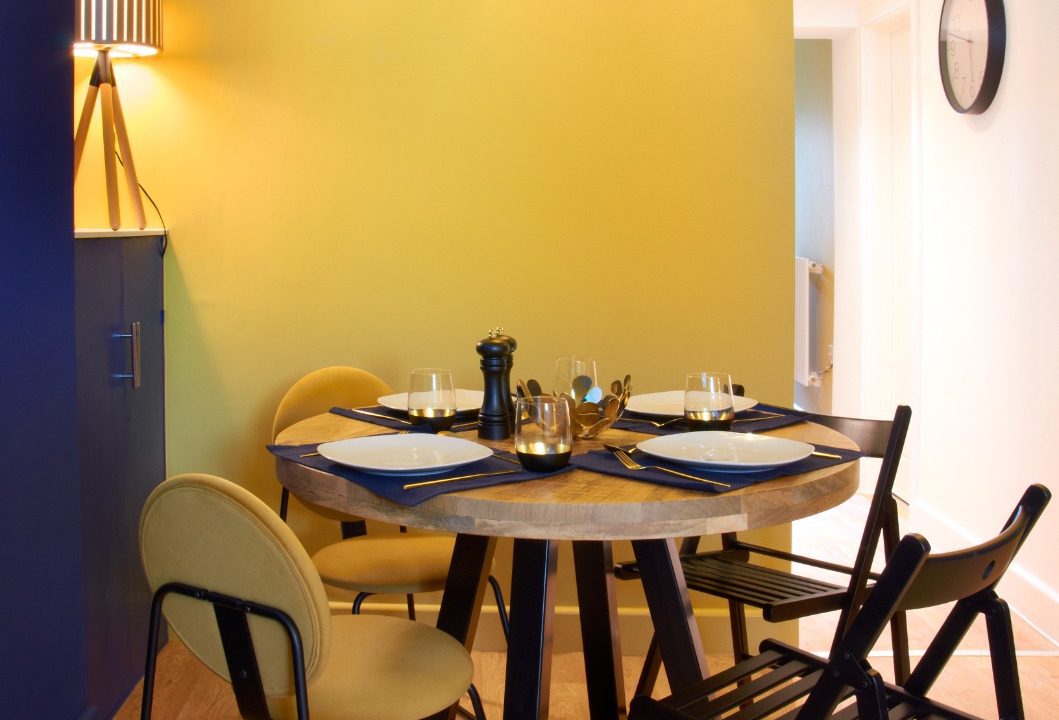 stayzo_weston_dining2