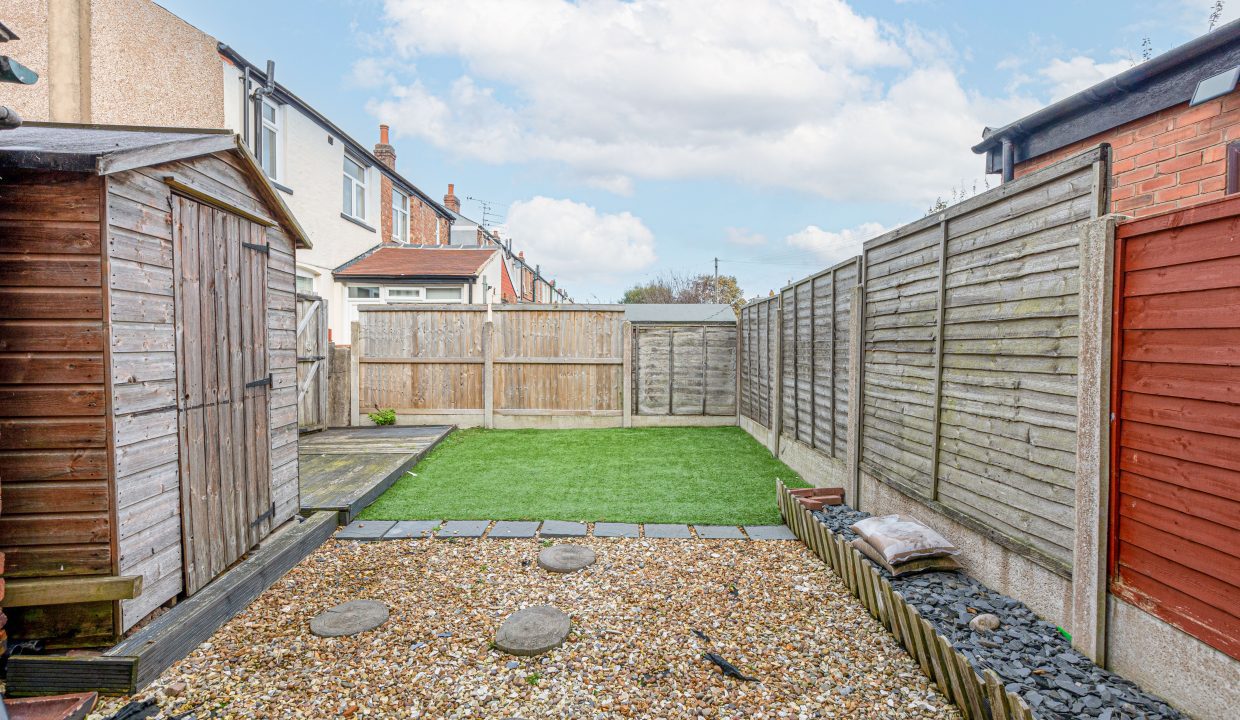 111 Ansdell Road-15