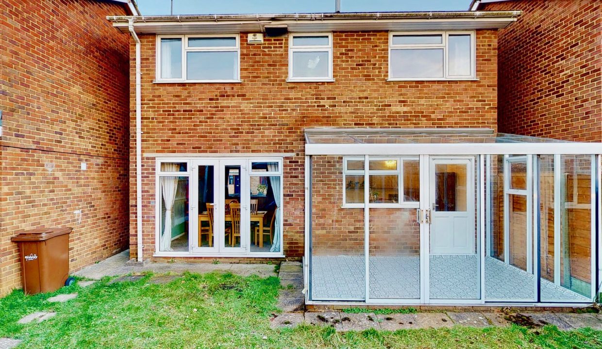 55-Moor-Park-Close5-01312023_140248