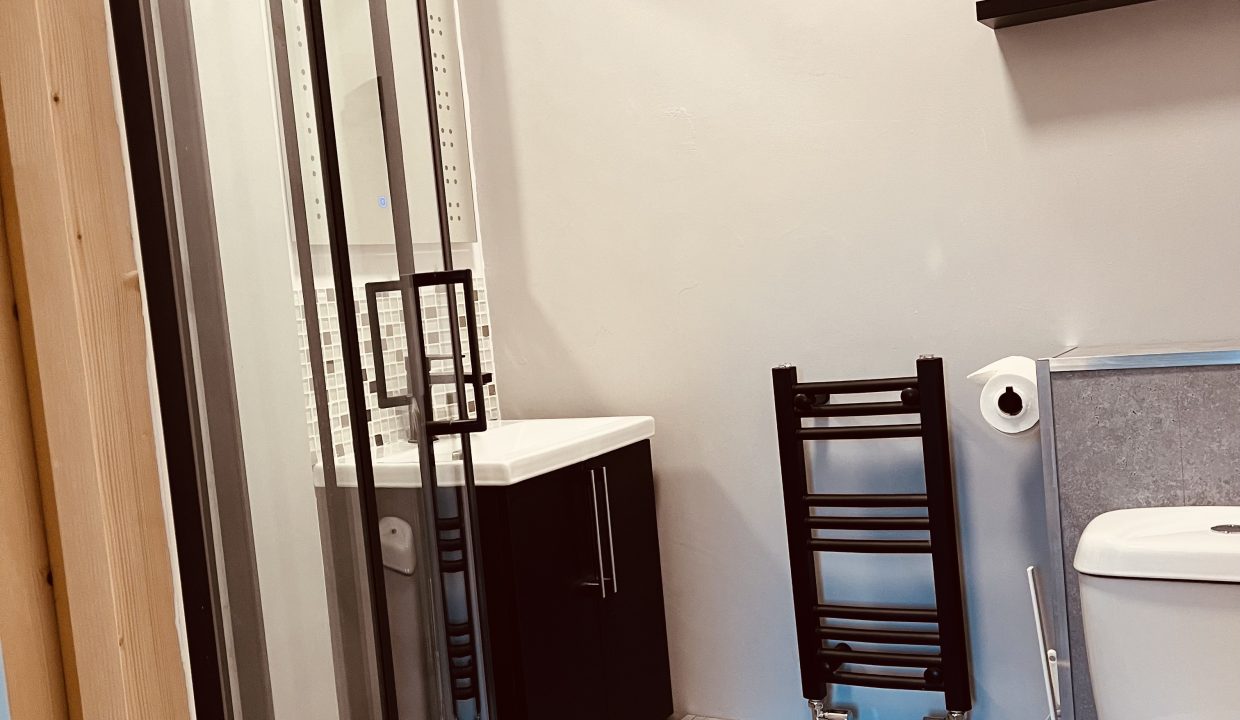 bathroom black4