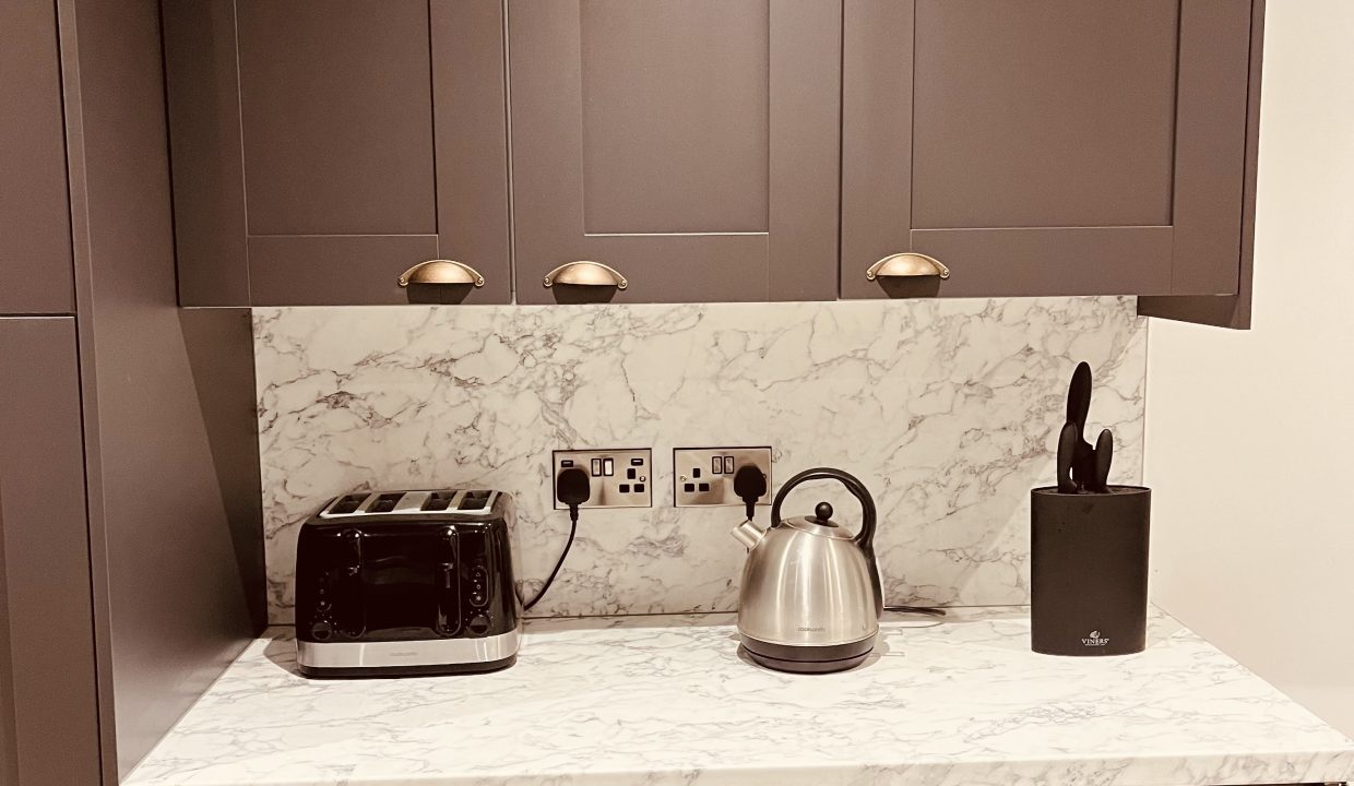 kitchen kettle