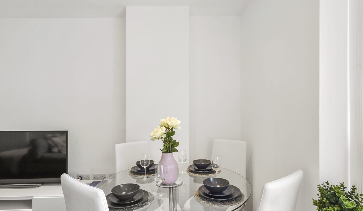 Apartment 1714, Duckman Tower - tcnns0KZYuzq1XH92pFY