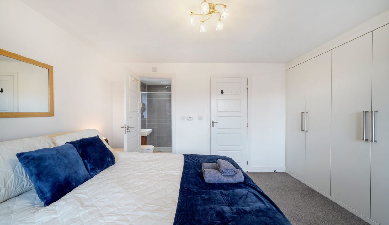 25_Bedroom4