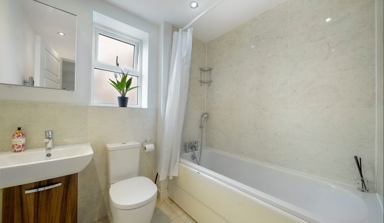 26_Bathroom