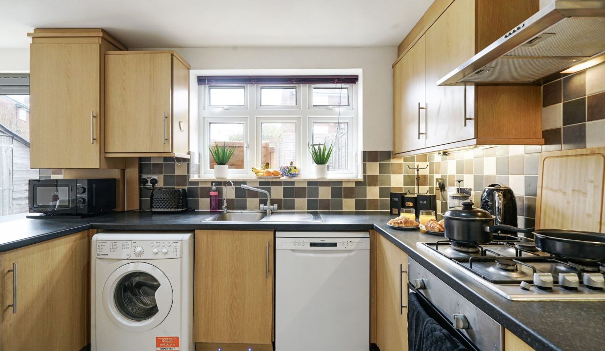 52A Sullivan Way, Elstree - xw2SwGur2o0fULHAjjgv