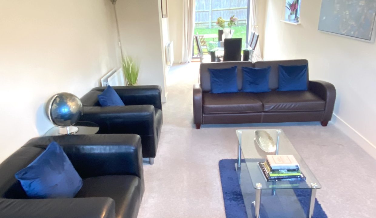 8 Sunderland Lounge1