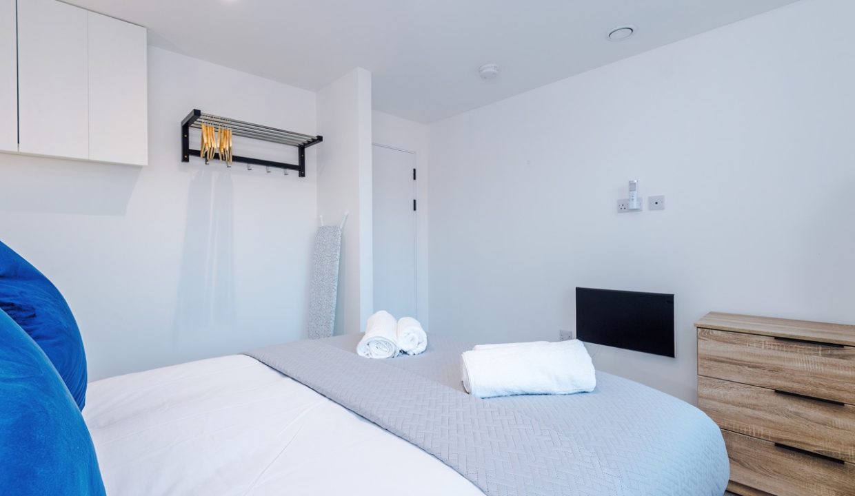 Apt10SkyGardens-Airbnb-34 Large