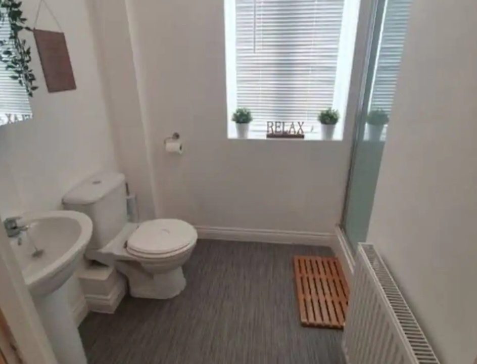Screenshot_20251028_095628_Airbnb